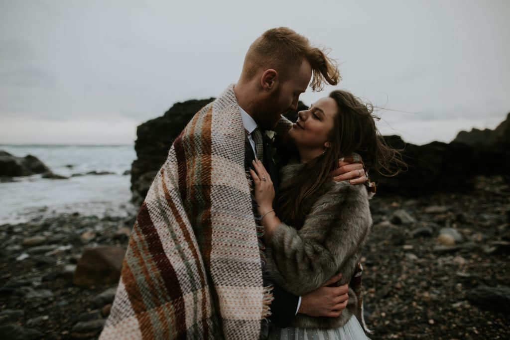 A bride and groom get the best pictures on their elopement in Cornwall 